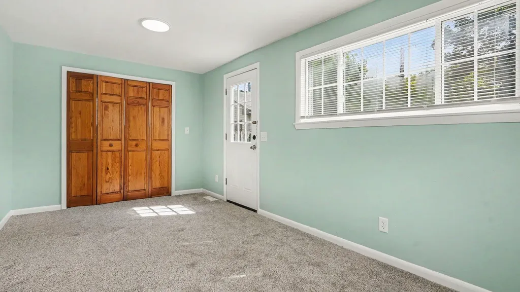 458 Dupont Avenue Ypsilanti Charter Township MI 48197