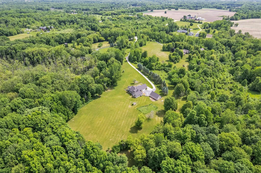 2665 White Tail Court Northfield Township MI 48178