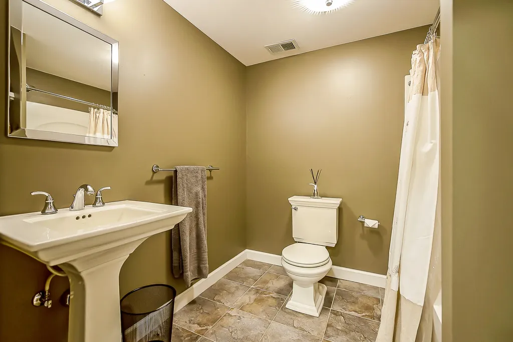 1236 Westview Way Scio Township MI 48103