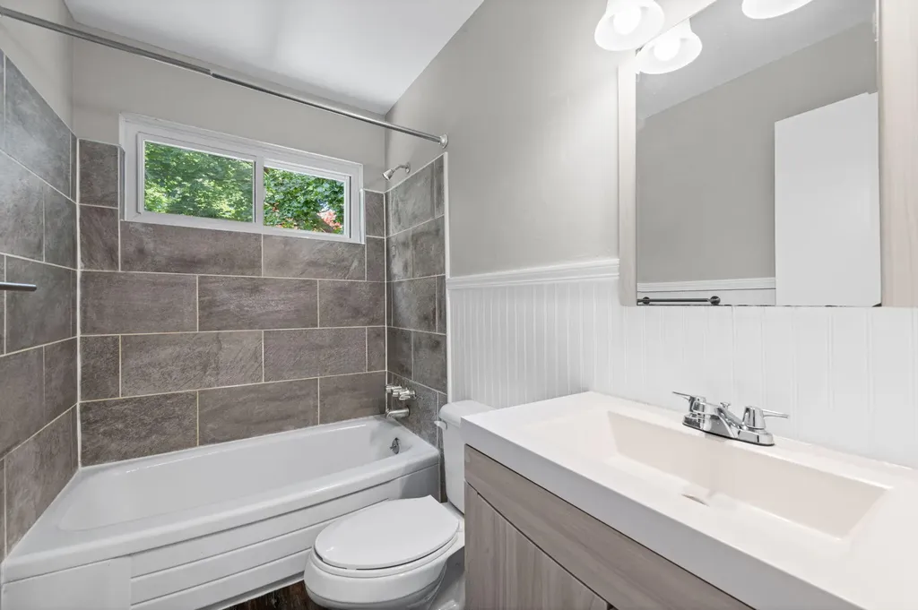 20436 Inkster Road Redford Charter Township MI 48240