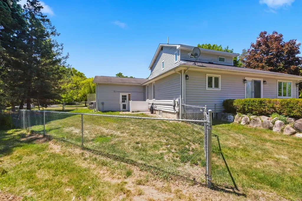 29100 Terrence Street Livonia City MI 48154