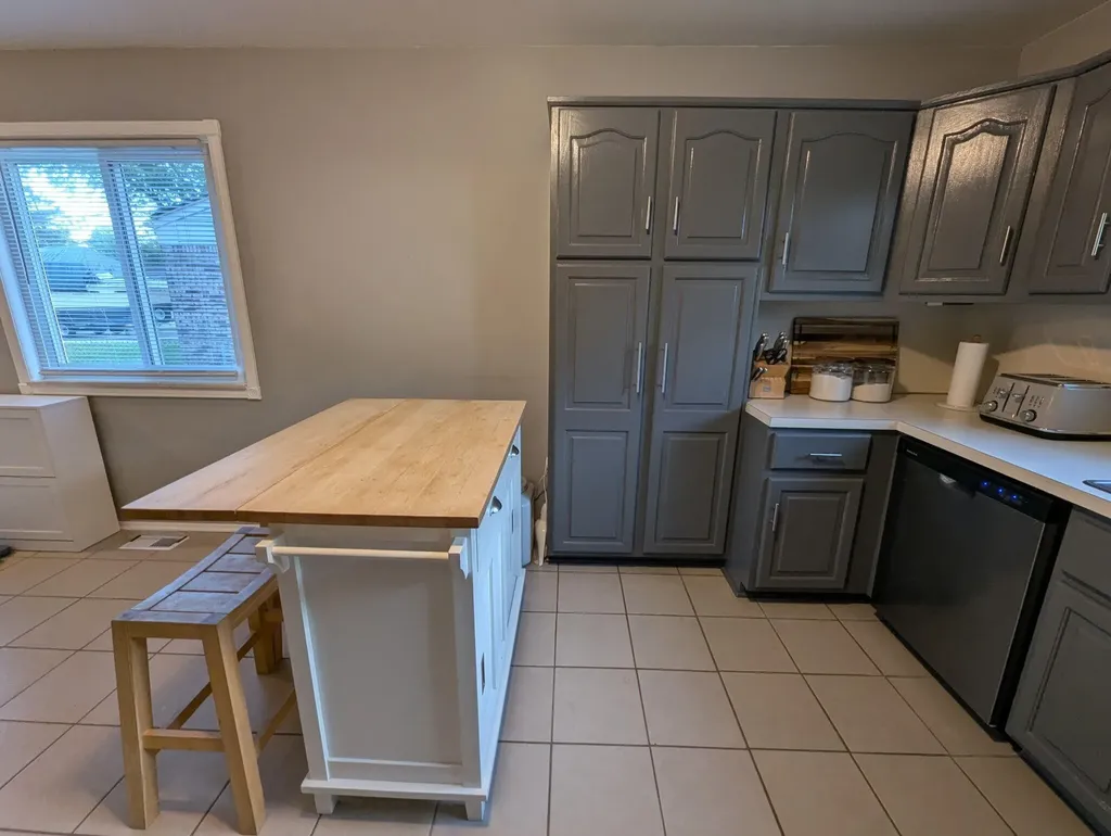 34354 Virgil Street Harrison Charter Township MI 48045