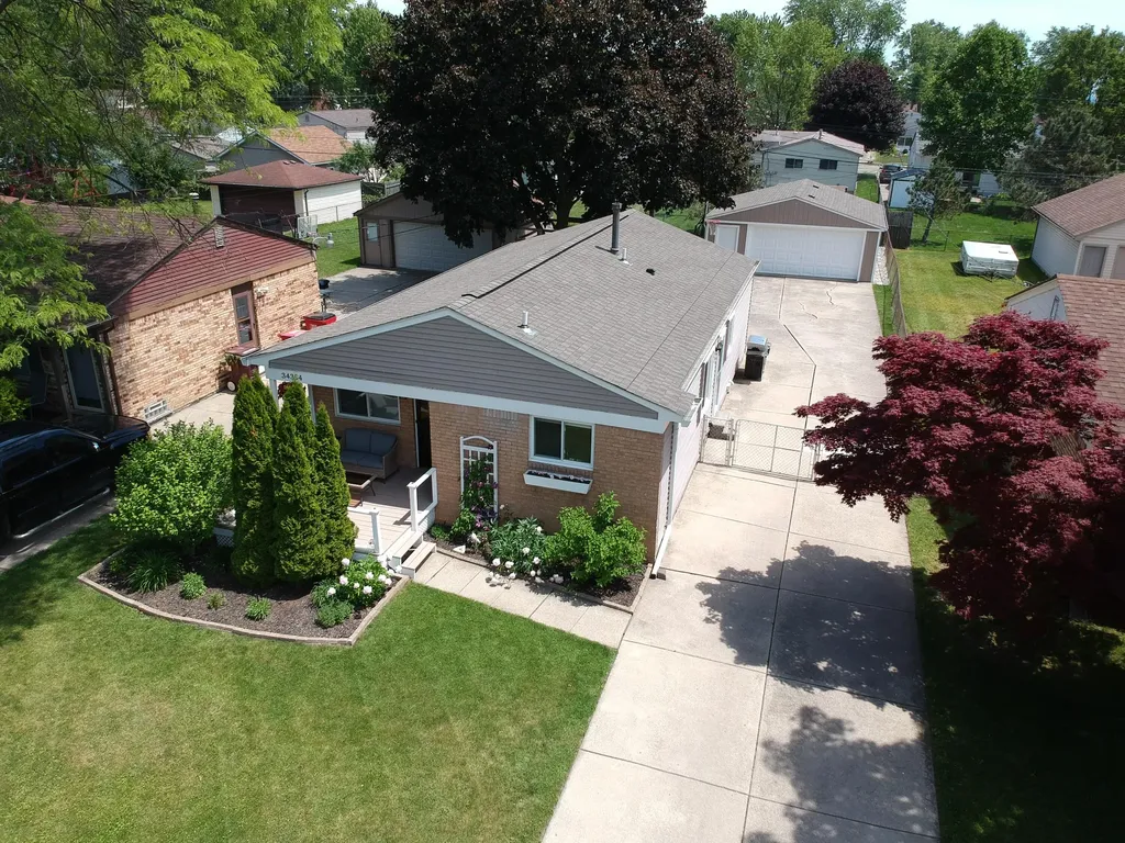 34354 Virgil Street Harrison Charter Township MI 48045