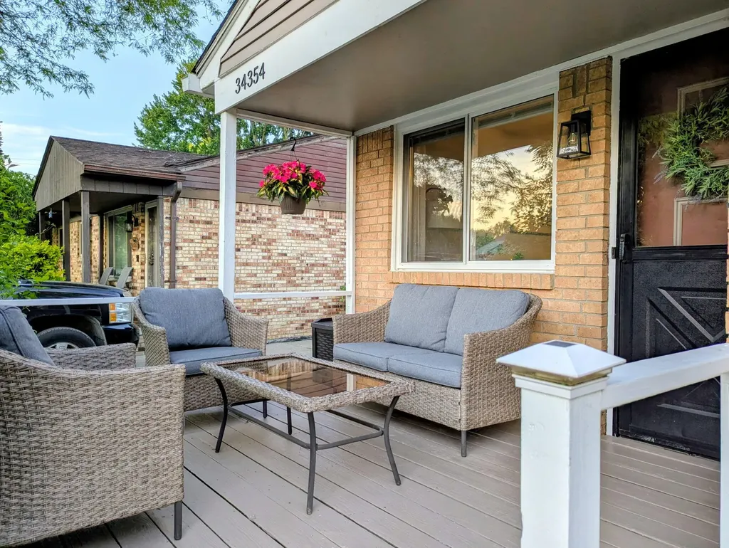 34354 Virgil Street Harrison Charter Township MI 48045