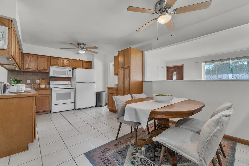 1243 Springer Street Westland City MI 48186