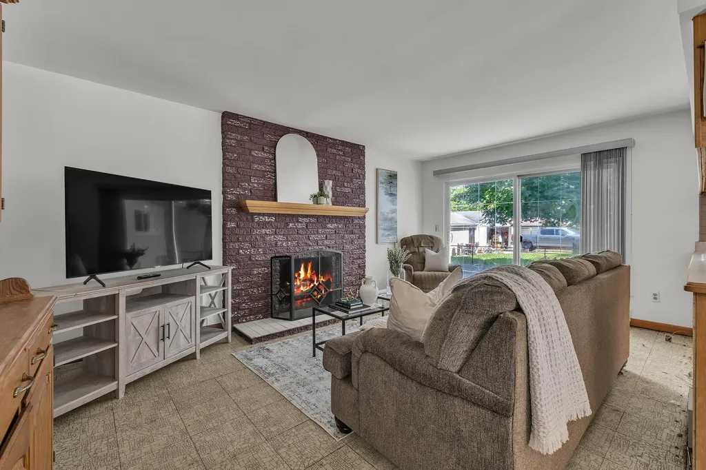 1243 Springer Street Westland City MI 48186