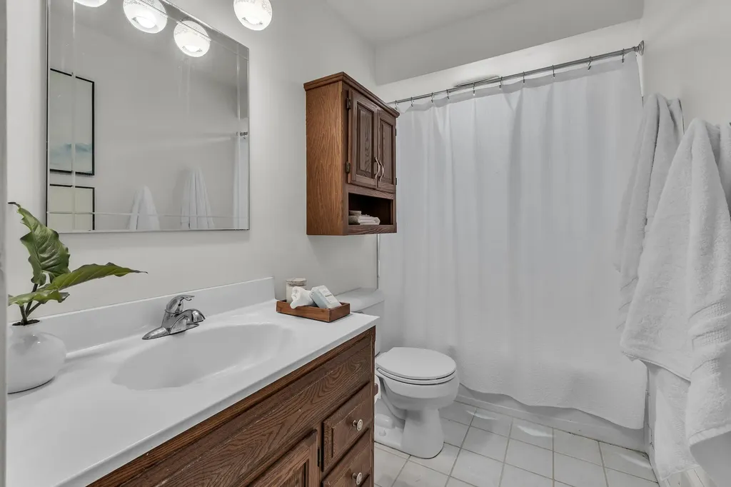 1243 Springer Street Westland City MI 48186