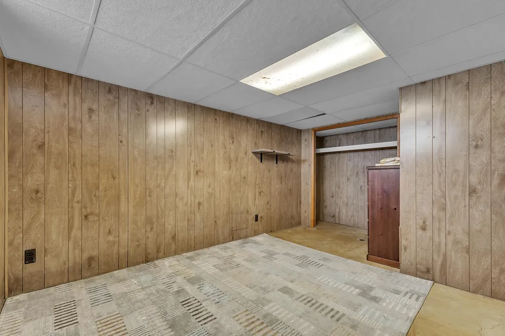 1243 Springer Street Westland City MI 48186