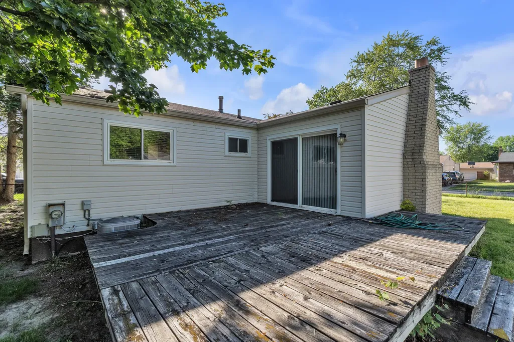 1243 Springer Street Westland City MI 48186