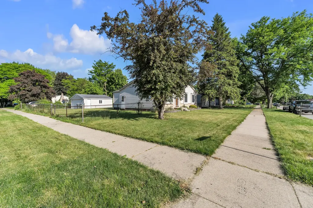 1243 Springer Street Westland City MI 48186