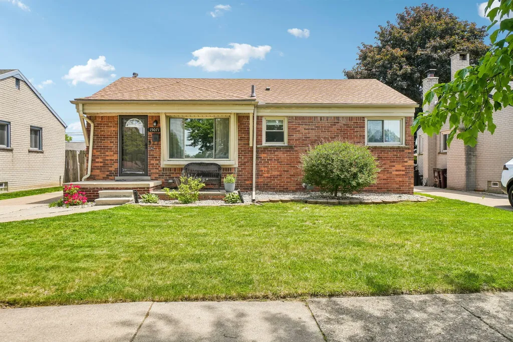 15071 Cameron Street Southgate City MI 48195