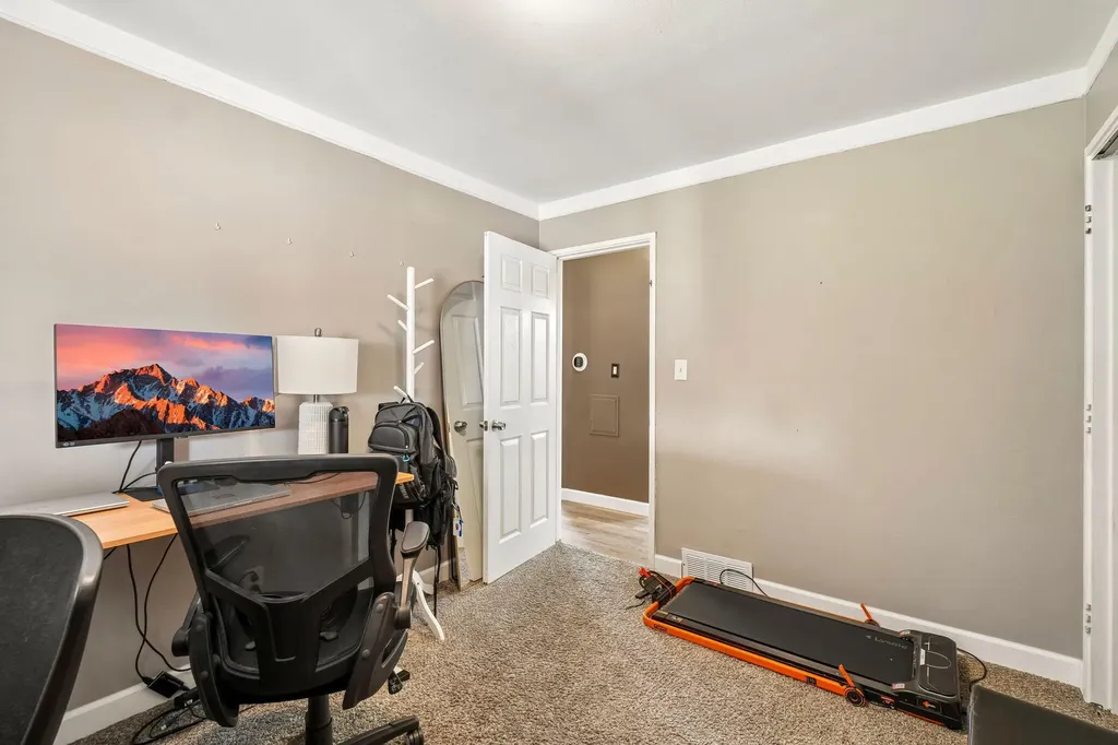 15071 Cameron Street Southgate City MI 48195