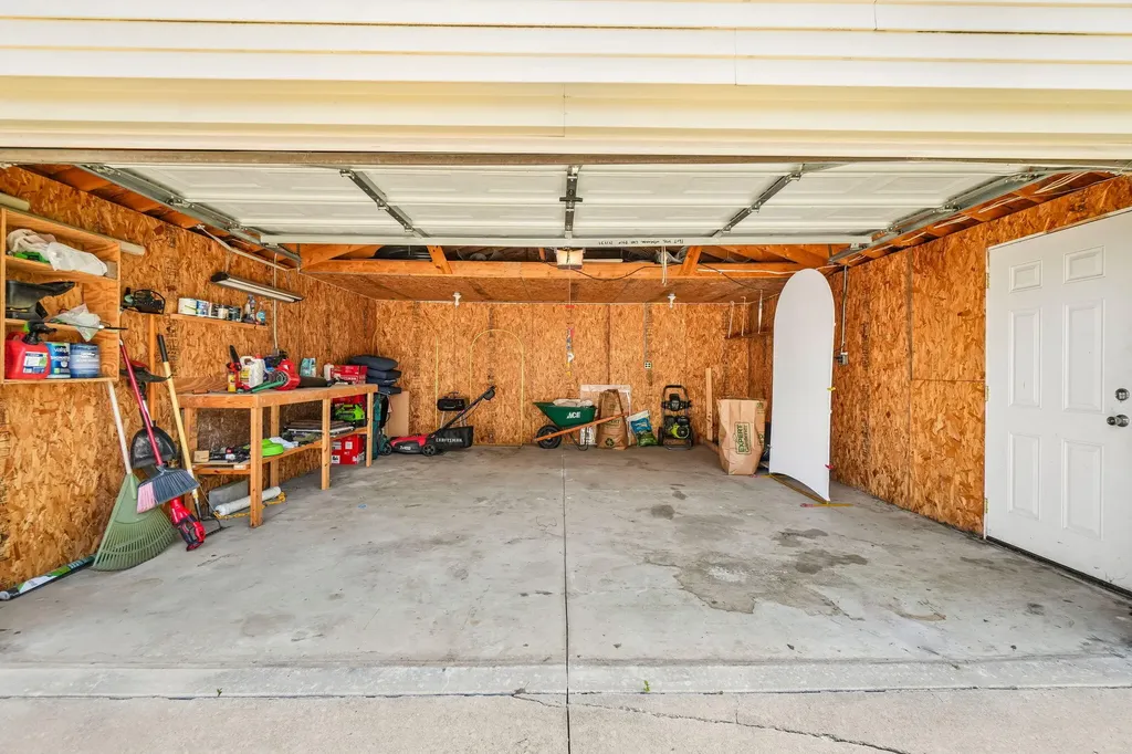 15071 Cameron Street Southgate City MI 48195