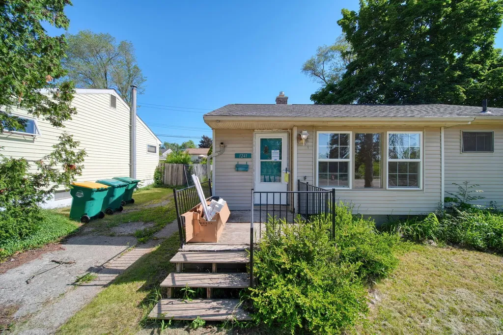 1241 Grove Road Ypsilanti Charter Township MI 48198