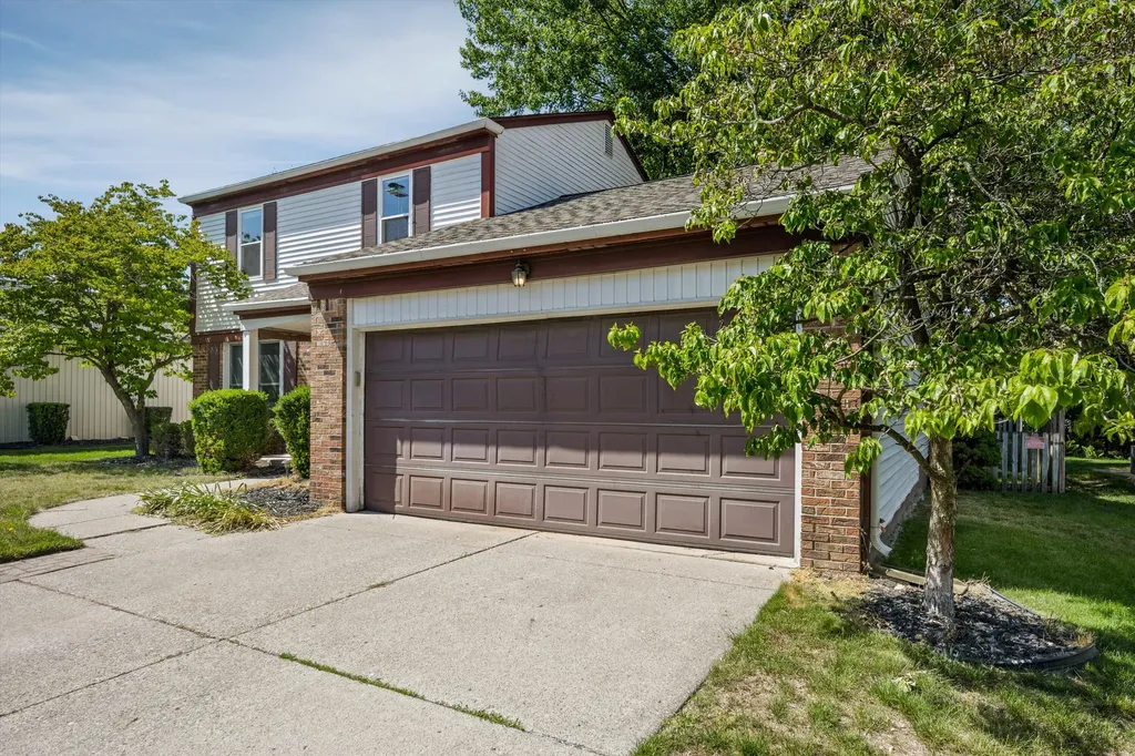 34180 Parkdale Street Livonia City MI 48150