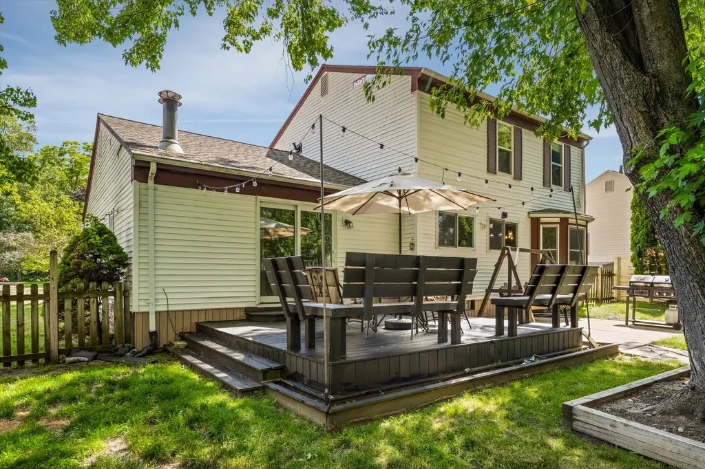 34180 Parkdale Street Livonia City MI 48150