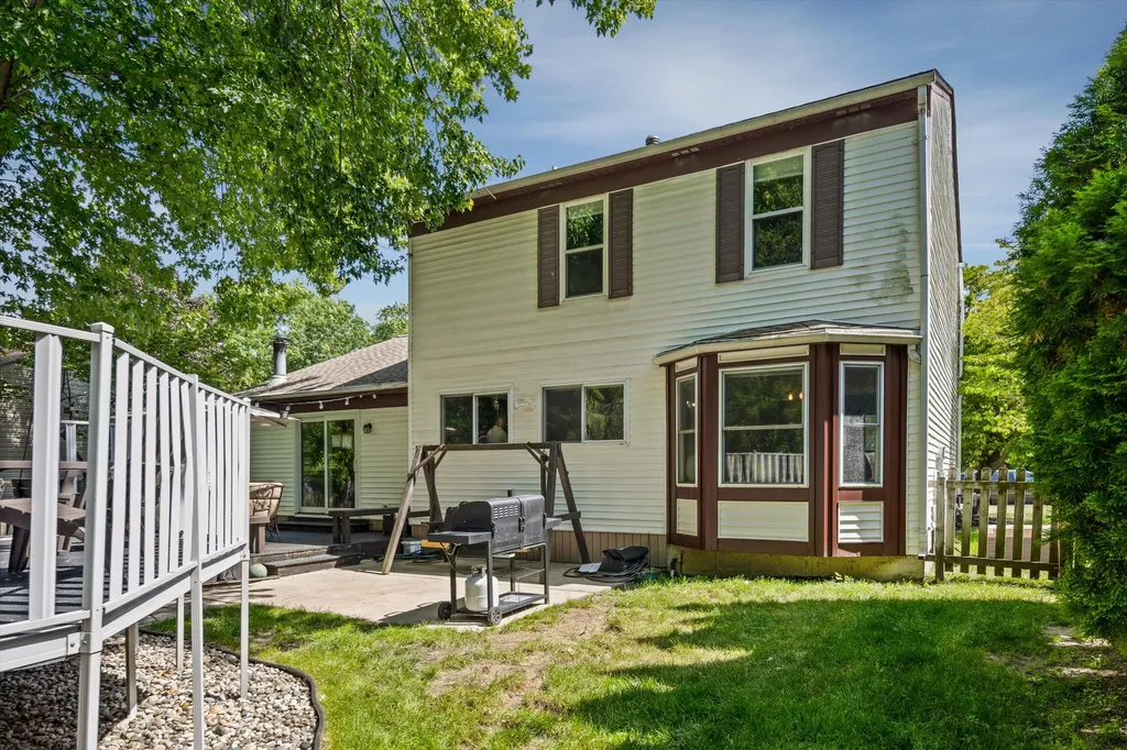 34180 Parkdale Street Livonia City MI 48150