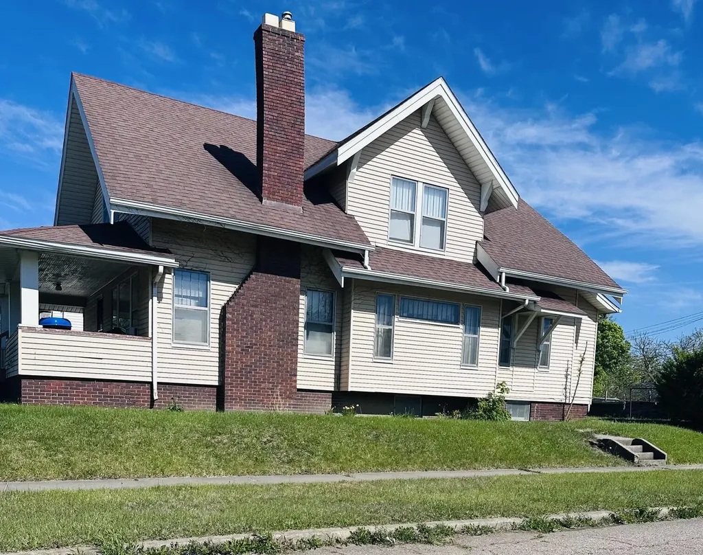 604 Page Street Genesee Charter Township MI 48505