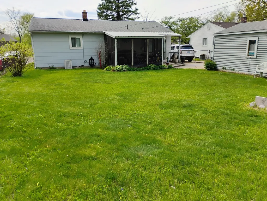 12415 Clinton River Road Sterling Heights City MI 48313