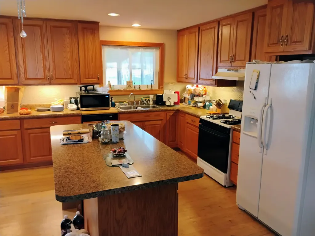 12415 Clinton River Road Sterling Heights City MI 48313