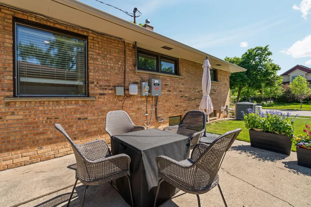 1901 Weldon Boulevard Ann Arbor City MI 48103