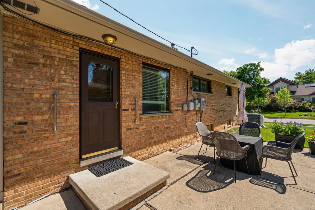 1901 Weldon Boulevard Ann Arbor City MI 48103