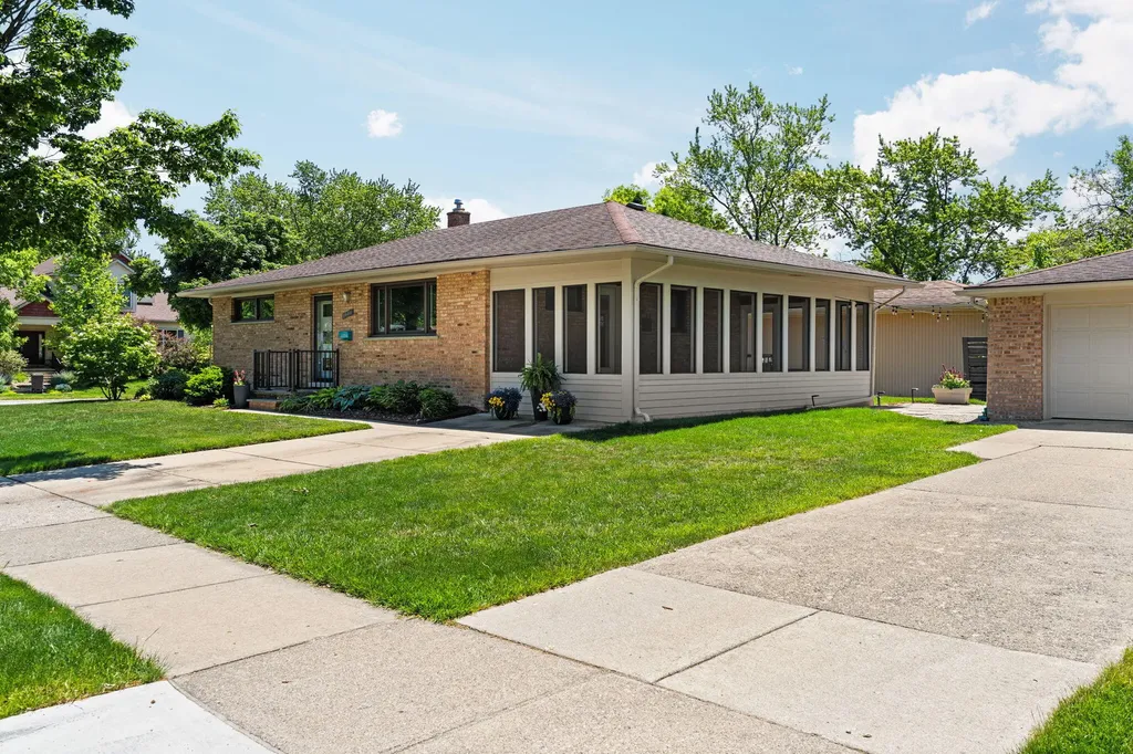 1901 Weldon Boulevard Ann Arbor City MI 48103