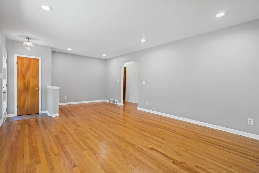 1901 Weldon Boulevard Ann Arbor City MI 48103