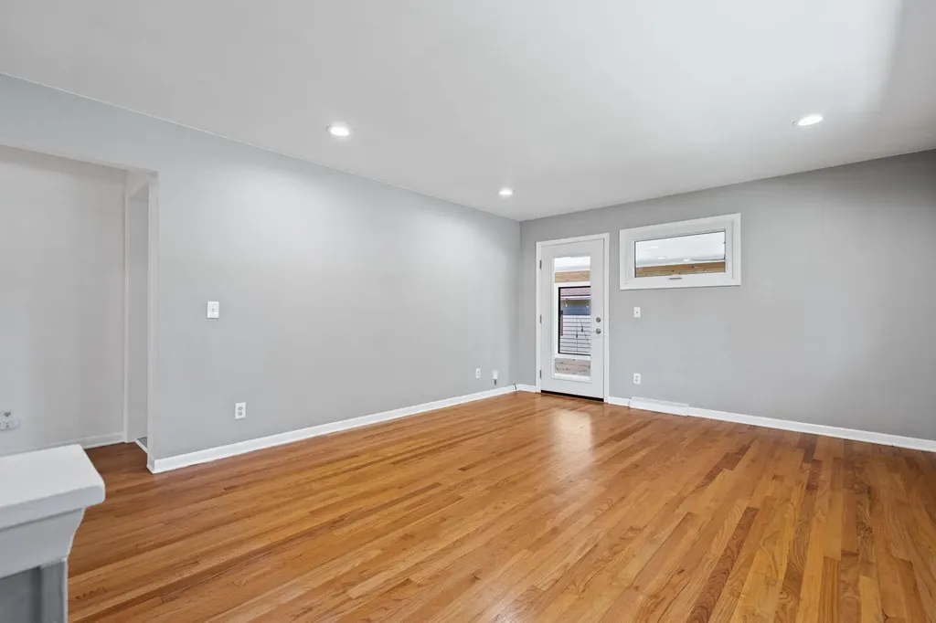 1901 Weldon Boulevard Ann Arbor City MI 48103