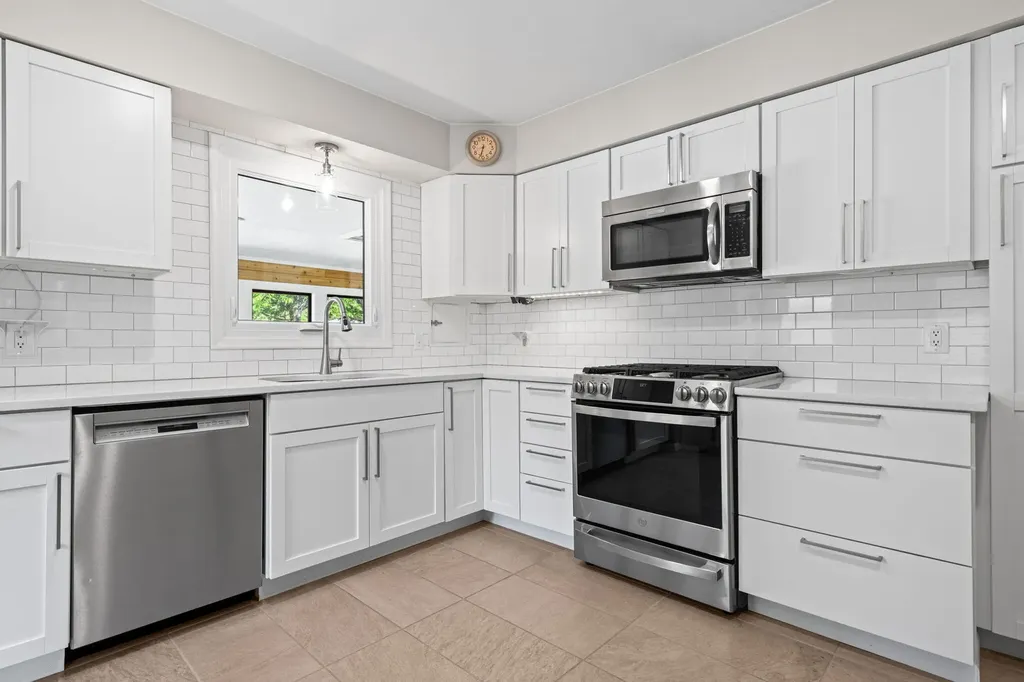 1901 Weldon Boulevard Ann Arbor City MI 48103