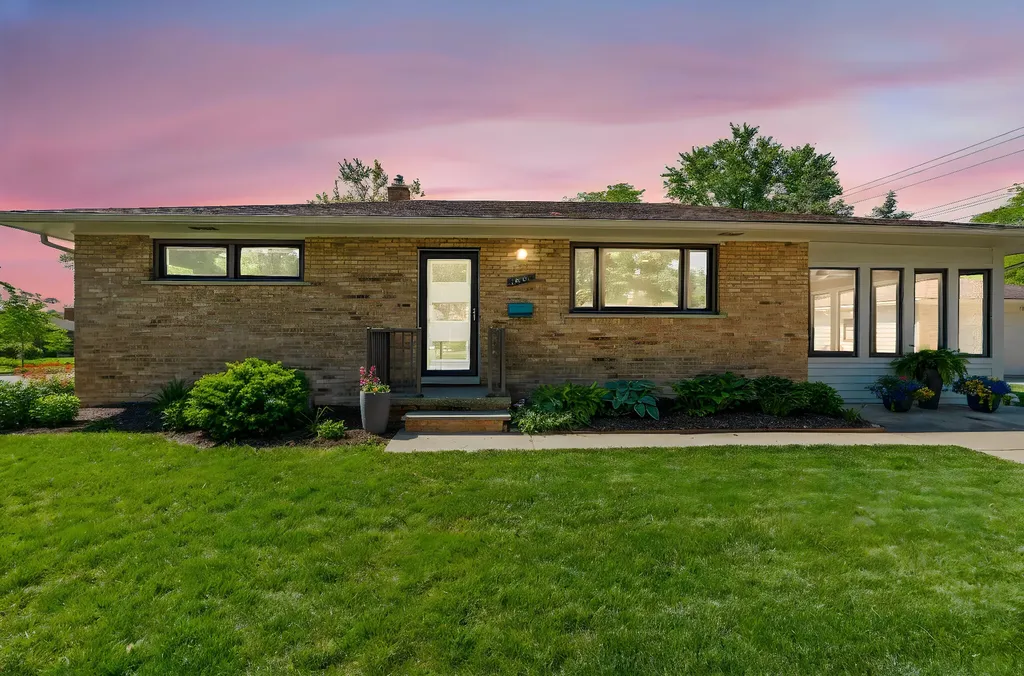 1901 Weldon Boulevard Ann Arbor City MI 48103