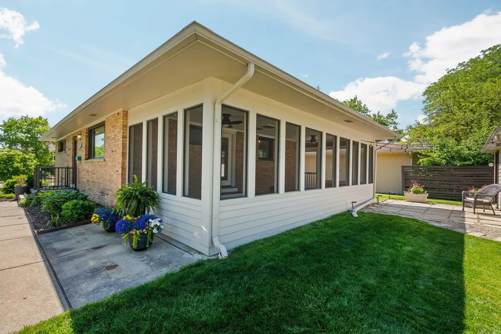 1901 Weldon Boulevard Ann Arbor City MI 48103