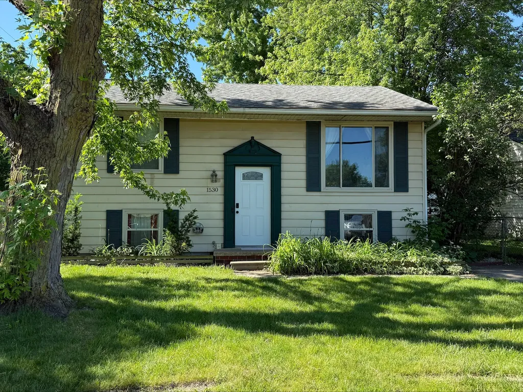 1530 Ecorse Road Ypsilanti Charter Township MI 48198