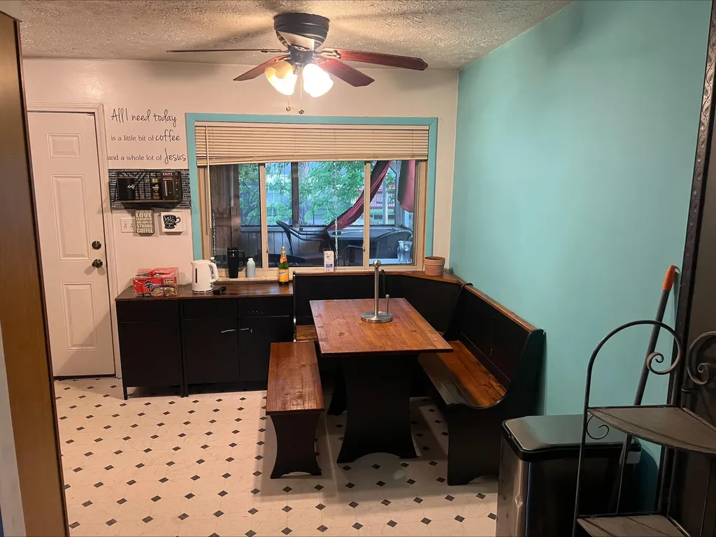 1530 Ecorse Road Ypsilanti Charter Township MI 48198