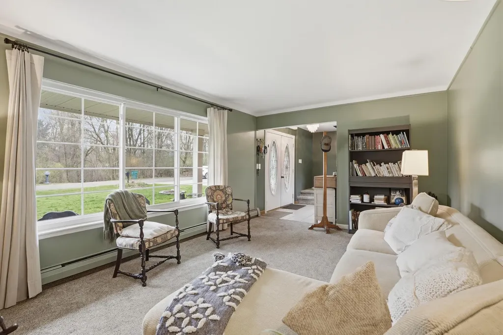 1888 Squaw Lagoon Drive Oxford Charter Township MI 48371