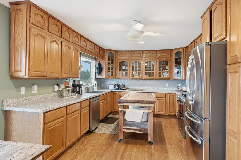 1888 Squaw Lagoon Drive Oxford Charter Township MI 48371