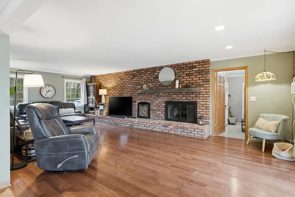 1888 Squaw Lagoon Drive Oxford Charter Township MI 48371