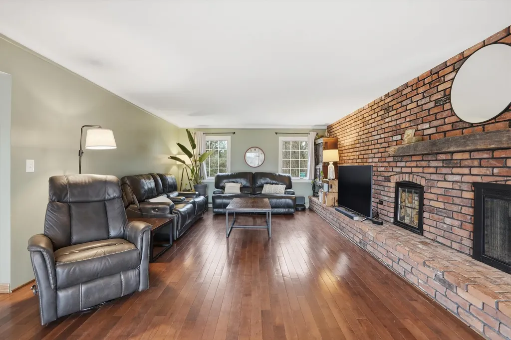 1888 Squaw Lagoon Drive Oxford Charter Township MI 48371