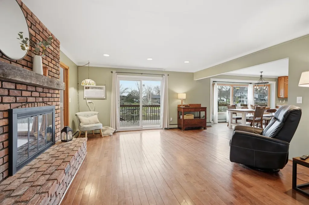 1888 Squaw Lagoon Drive Oxford Charter Township MI 48371
