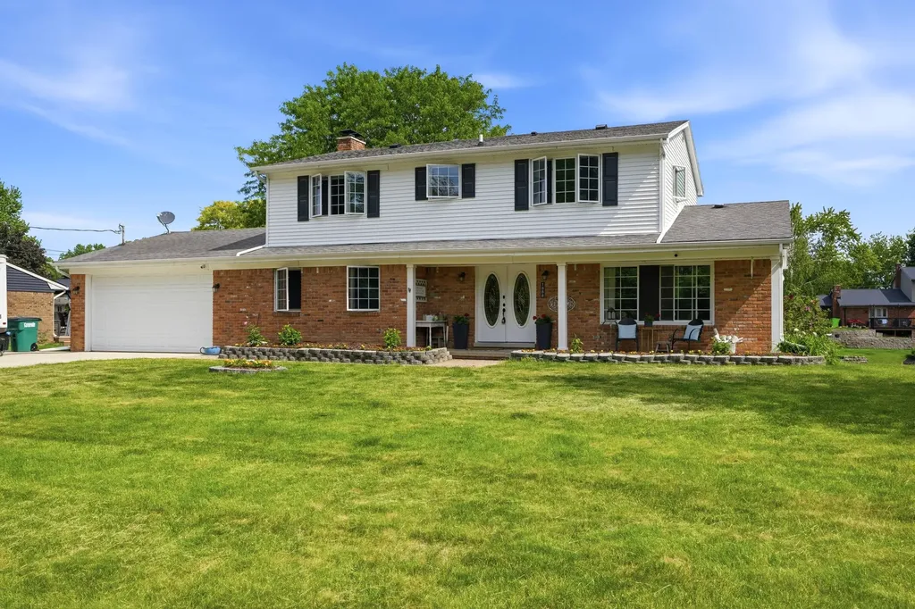 1888 Squaw Lagoon Drive Oxford Charter Township MI 48371