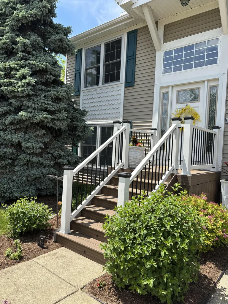 558 Thornhill Court Belleville City MI 48111