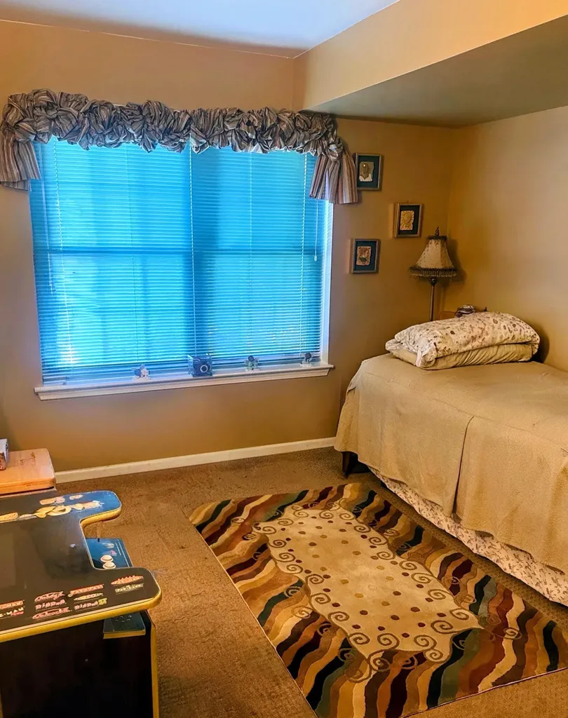 558 Thornhill Court Belleville City MI 48111