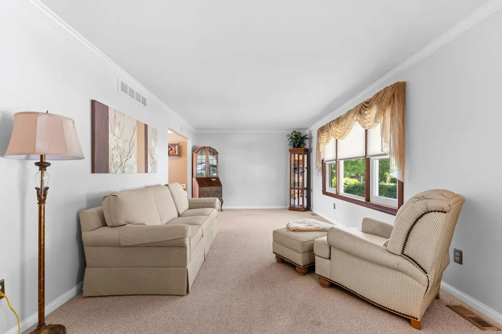 534 Forestbrooke Court Saline City MI 48176