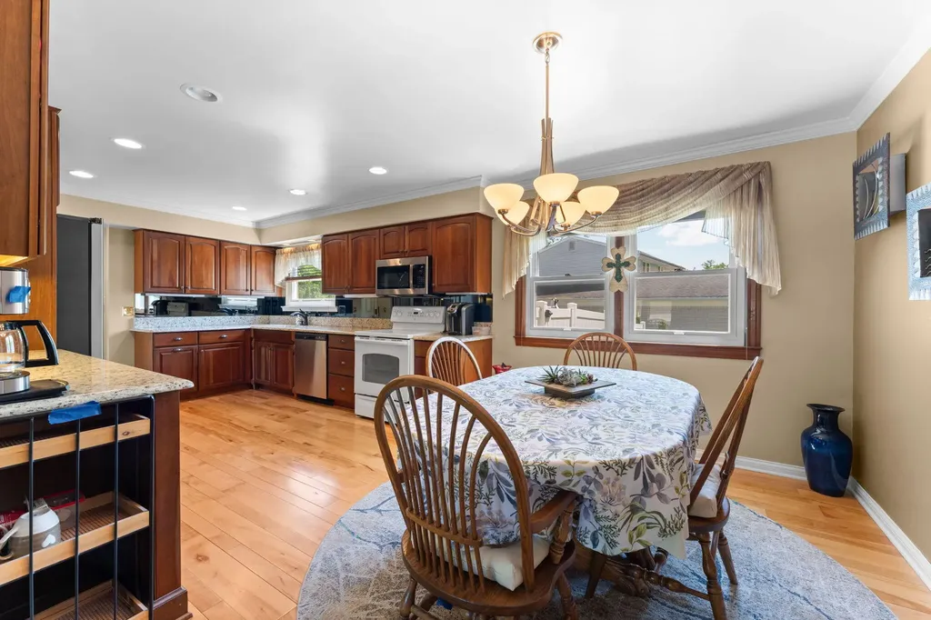 534 Forestbrooke Court Saline City MI 48176