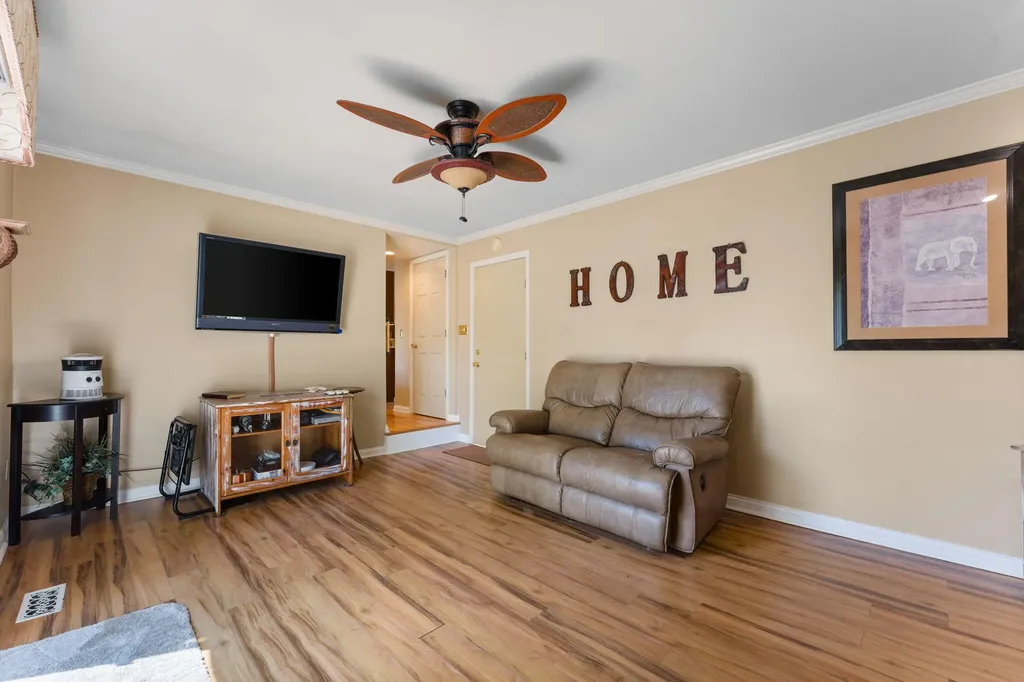 534 Forestbrooke Court Saline City MI 48176