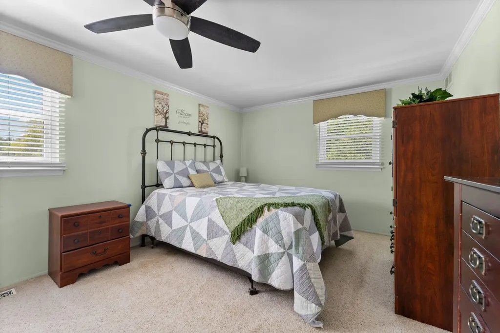 534 Forestbrooke Court Saline City MI 48176