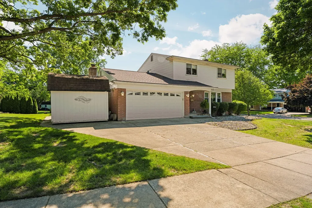 534 Forestbrooke Court Saline City MI 48176