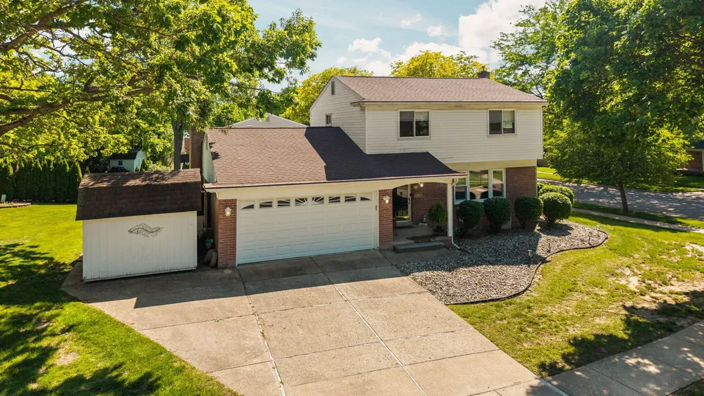 534 Forestbrooke Court Saline City MI 48176