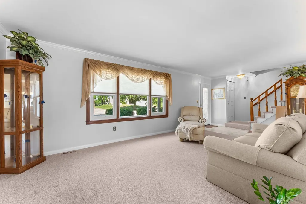 534 Forestbrooke Court Saline City MI 48176