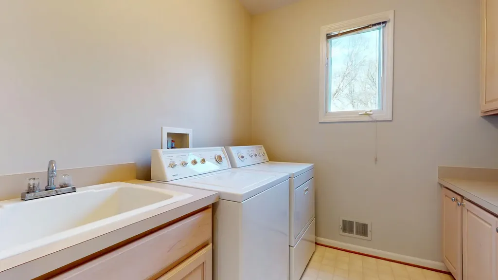 6576 Kennesaw Road Canton Charter Township MI 48187
